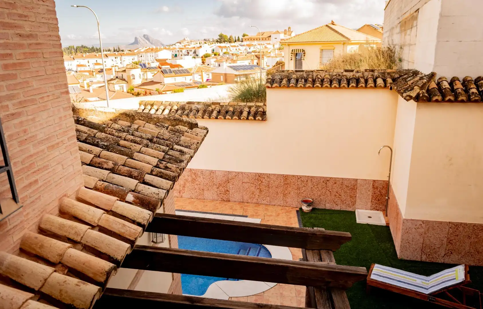Vista exterior de Casa o xalet en venda en Antequera amb Aire condicionat, Terrassa i Traster