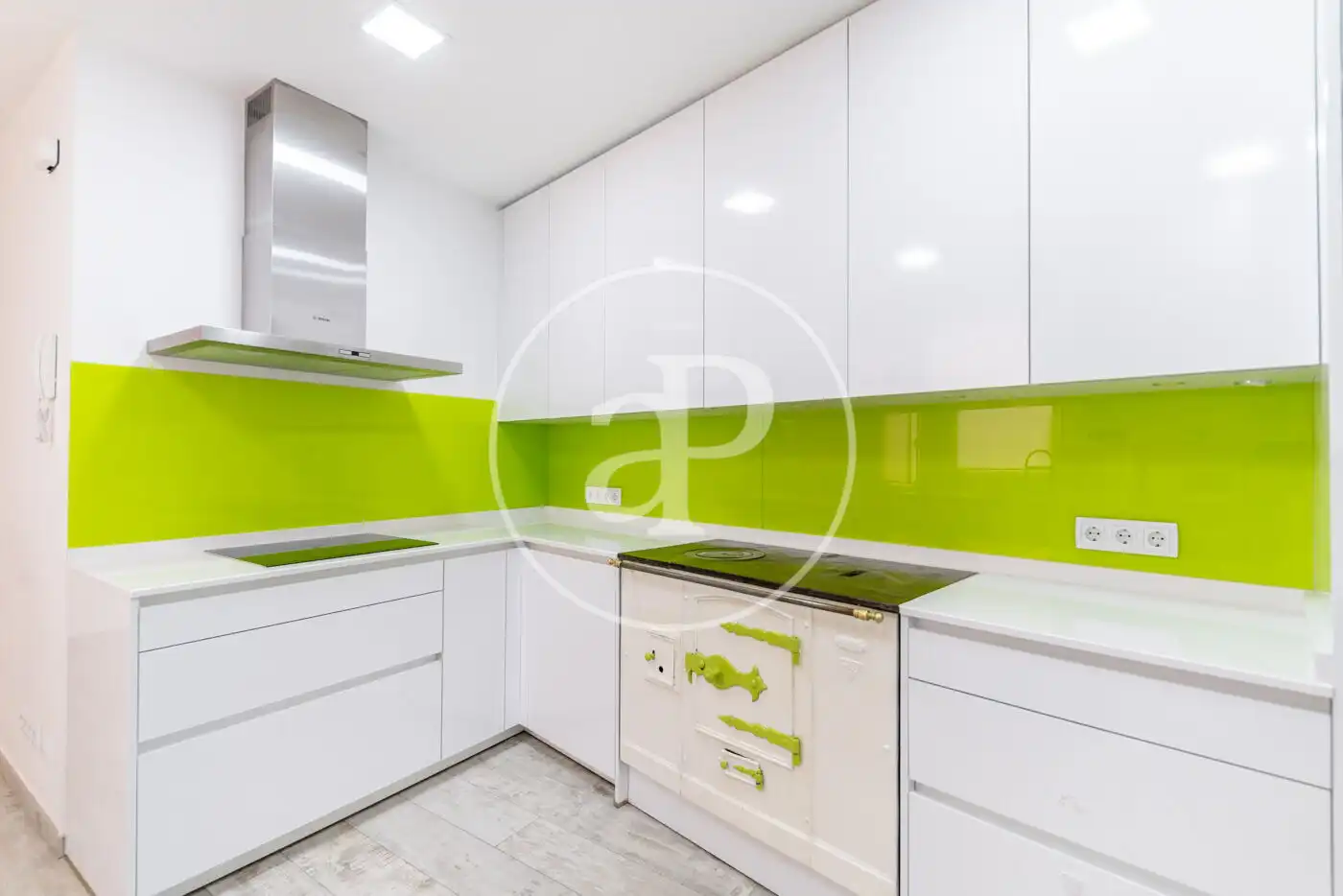 Kitchen of Flat for rent in Madrid  with Air Conditioner and Heating