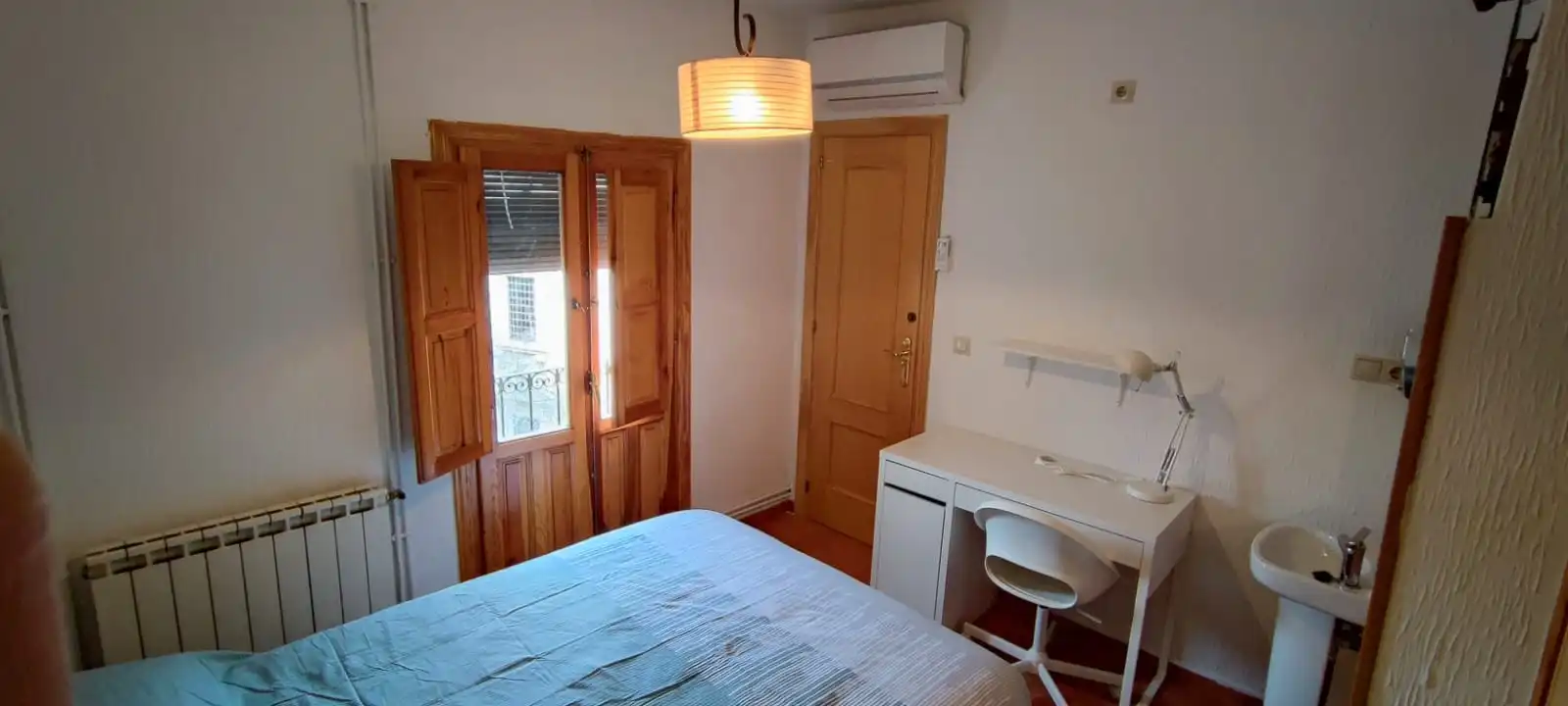 Dormitori de Casa o xalet de lloguer en Cuenca amb Calefacció, Moblat i Rentadora