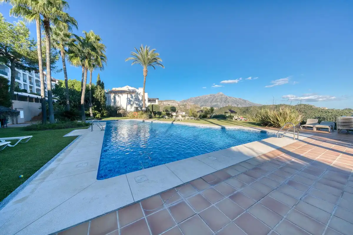 Jardín de Apartamento en venta en Benahavís con Aire acondicionado, Terraza y Piscina comunitaria