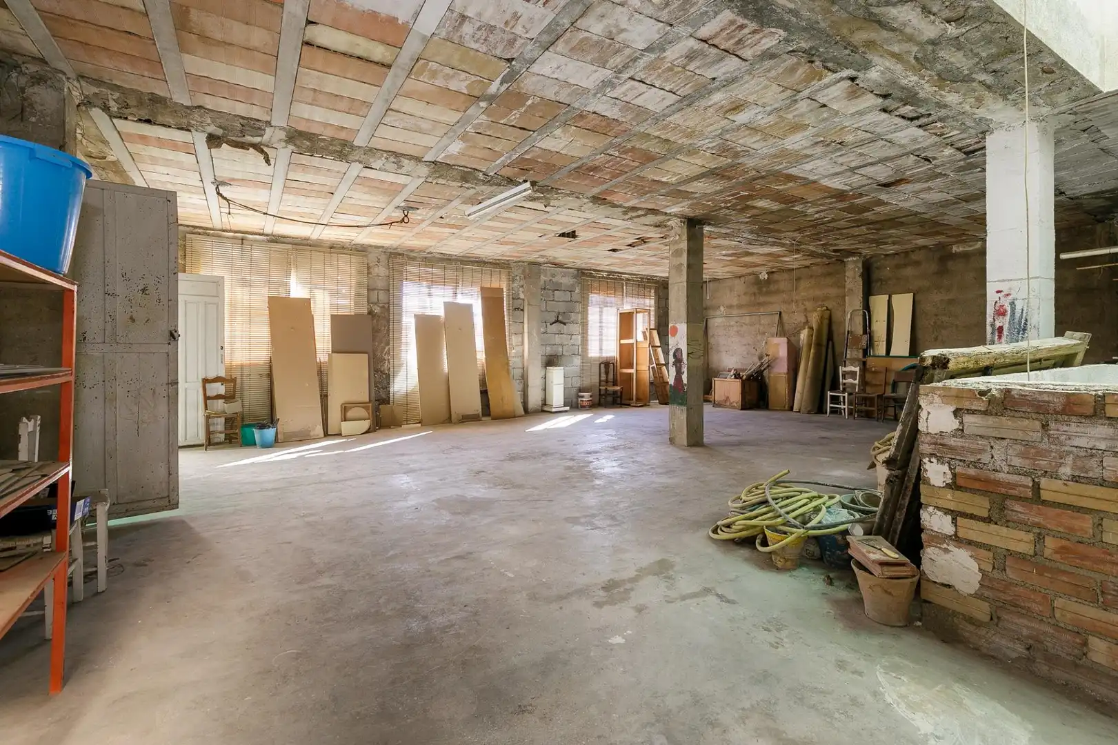 Edificio en venta en Baza
