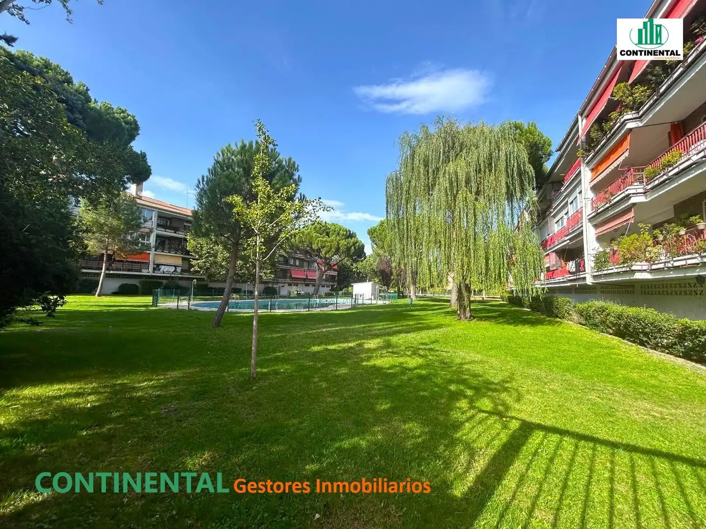 Außenansicht von Wohnung zum Verkauf in Collado Villalba mit Heizung, Terrasse und Gemeinschaftspool