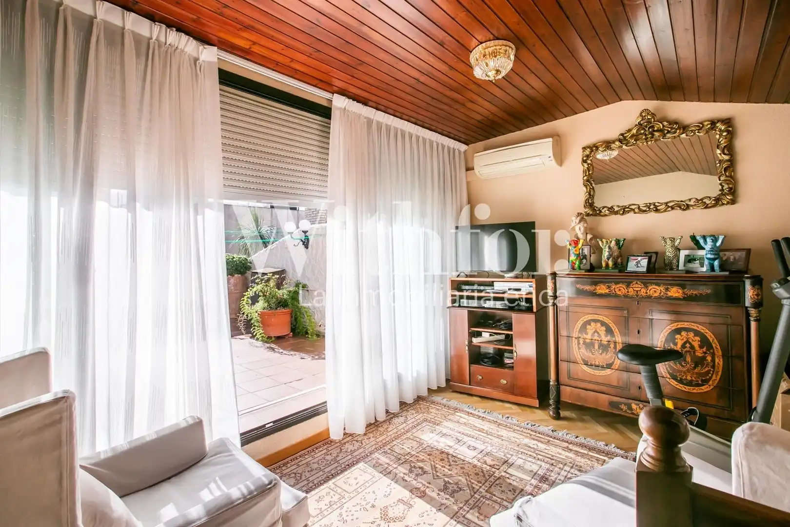 Sala de estar de Casa adosada en venta en Barcelona con Aire acondicionado, Jardín privado y Terraza