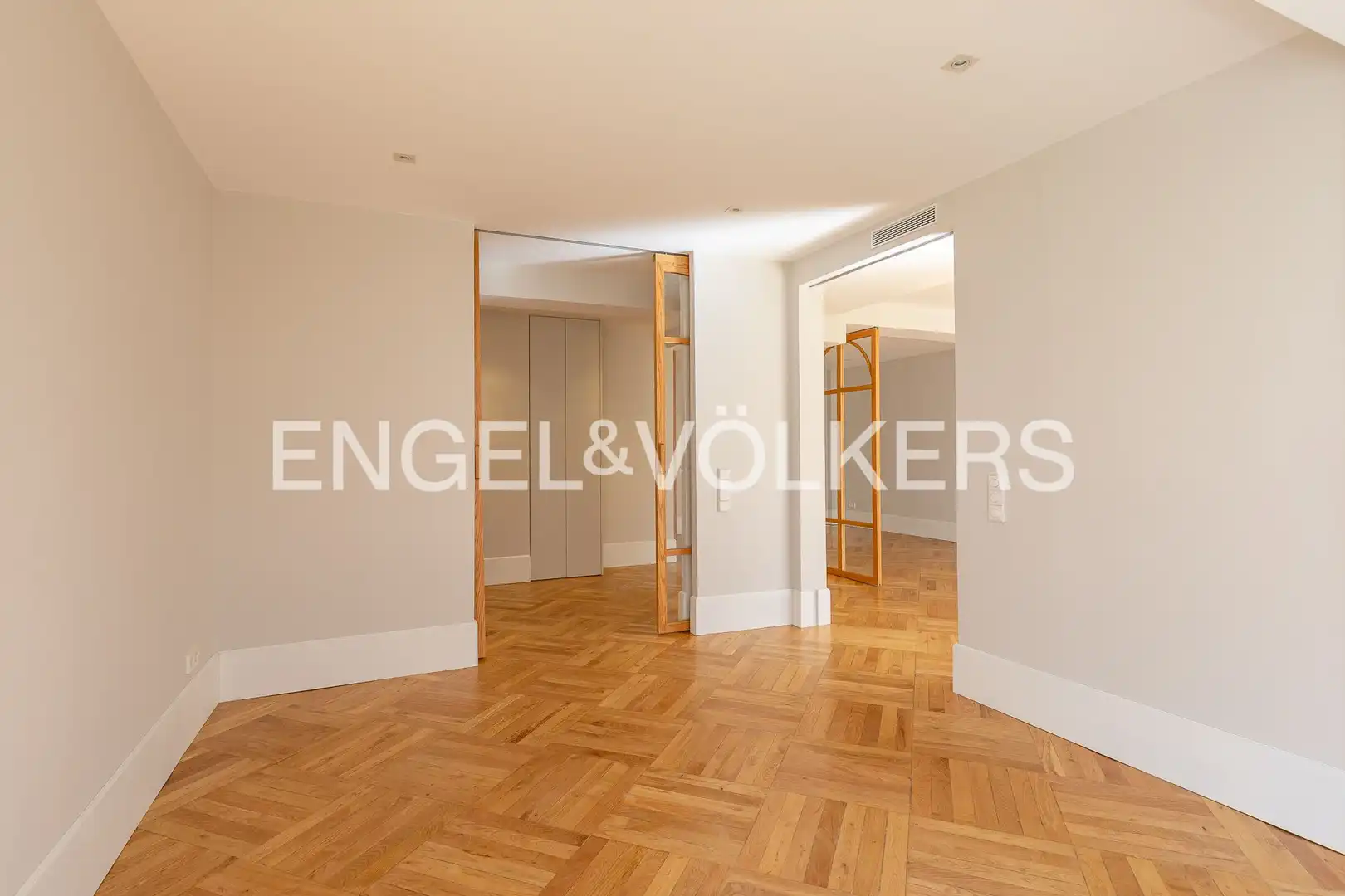 Wohnung zur Miete in Madrid mit Klimaanlage, Heizung und Parkett
