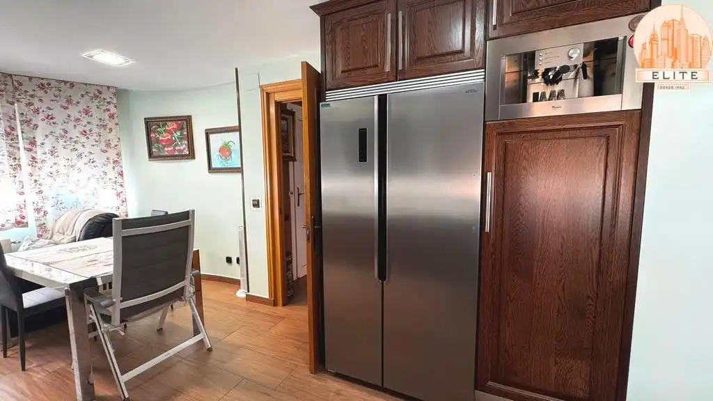 Cocina de Casa adosada en venta en Torrejón de la Calzada con Aire acondicionado, Calefacción y Jardín privado