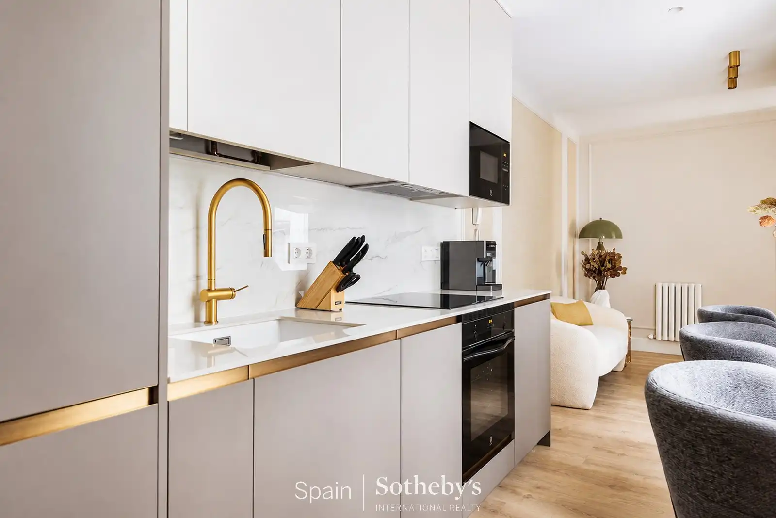 Cuina de Apartament en venda en Madrid amb Aire condicionat, Calefacció i Terrassa
