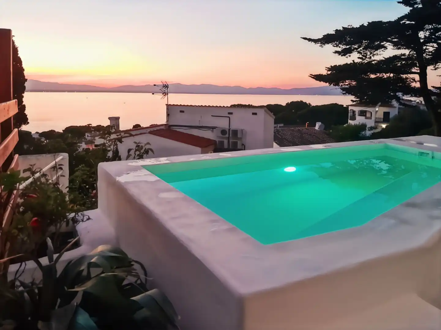 Piscina de Casa adosada en venda en L'Escala amb Aire condicionat, Calefacció i Terrassa
