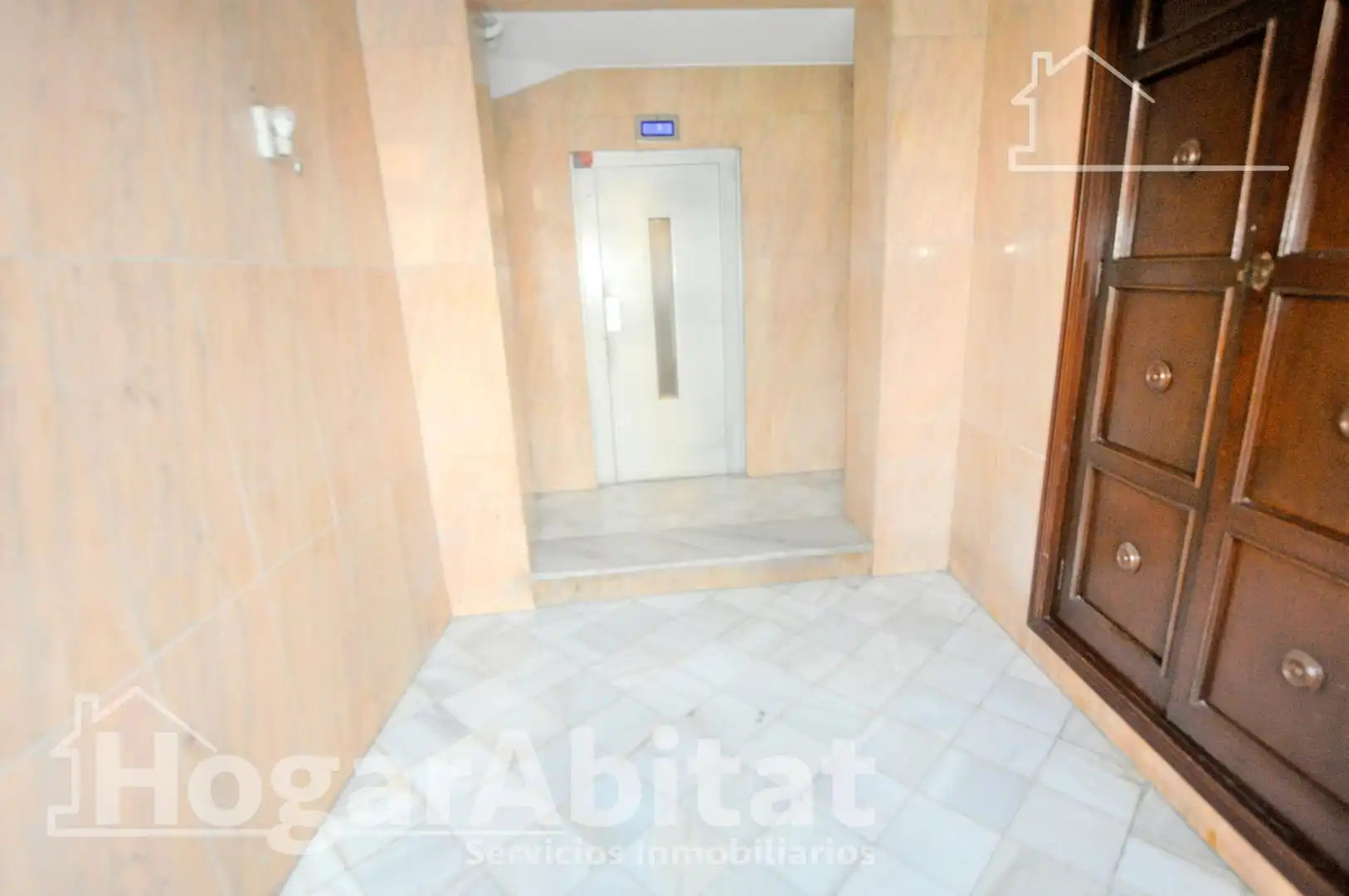 Flat for sale in Valencia  with Air Conditioner and Heating