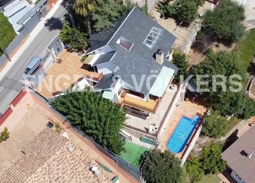 Casa amb terrassa en venda a Santa Susanna