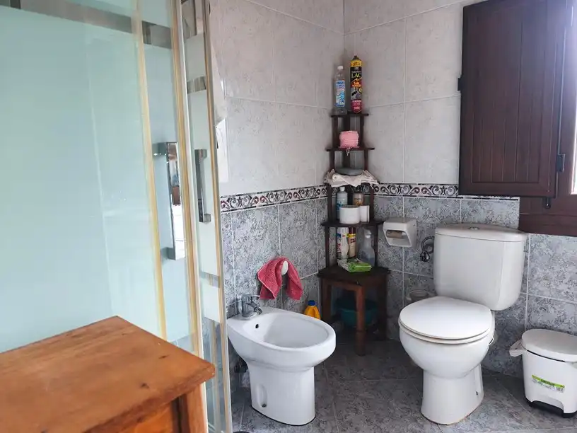 Baño de Casa o chalet en venta en Belmonte de Miranda con Amueblado