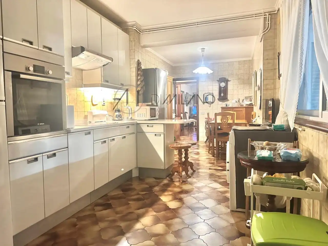 Cocina de Piso en venta en Vigo  con Calefacción, Parquet y Trastero