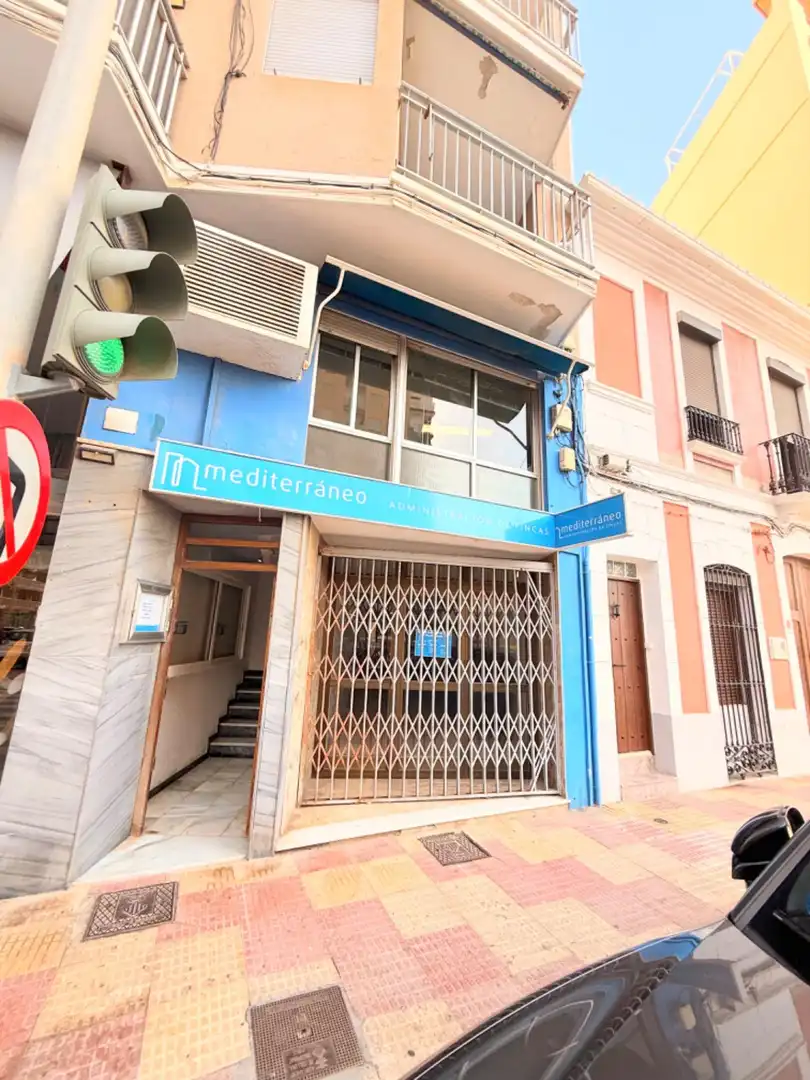 Vista exterior de Oficina en venta en Cullera con Aire acondicionado y Amueblado