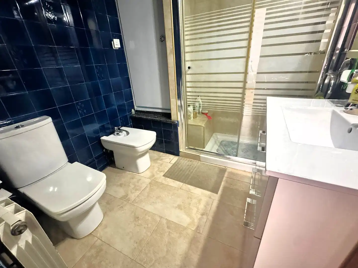 Baño de Ático en venta en L'Hospitalet de Llobregat con Terraza y Horno