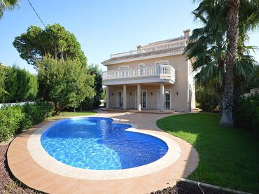 Xalet amb balcó en venda a Orihuela Costa
