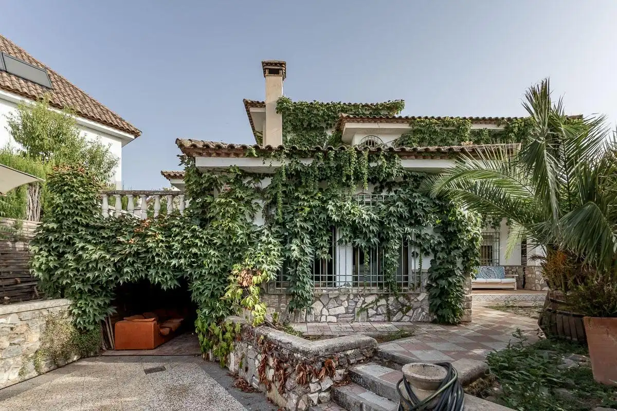 Vista exterior de Casa o chalet en venta en Cájar con Calefacción, Jardín privado y Piscina