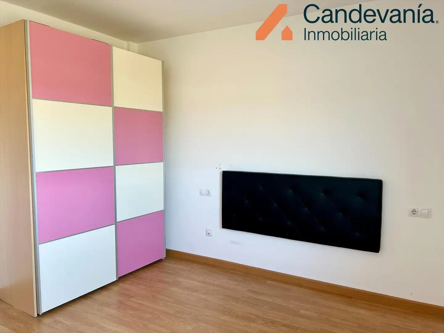 Habitación de Casa adosada en venta en Zuera con Calefacción, Jardín privado y Parquet