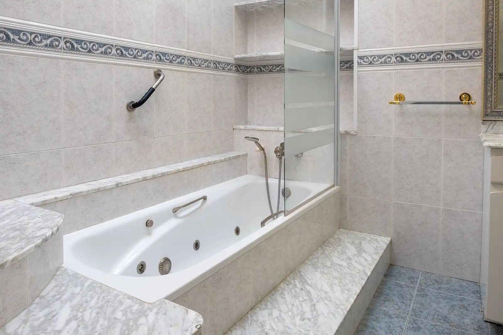 Bany de Casa o xalet en venda en Torreblanca amb Aire condicionat, Jardí privat i Terrassa