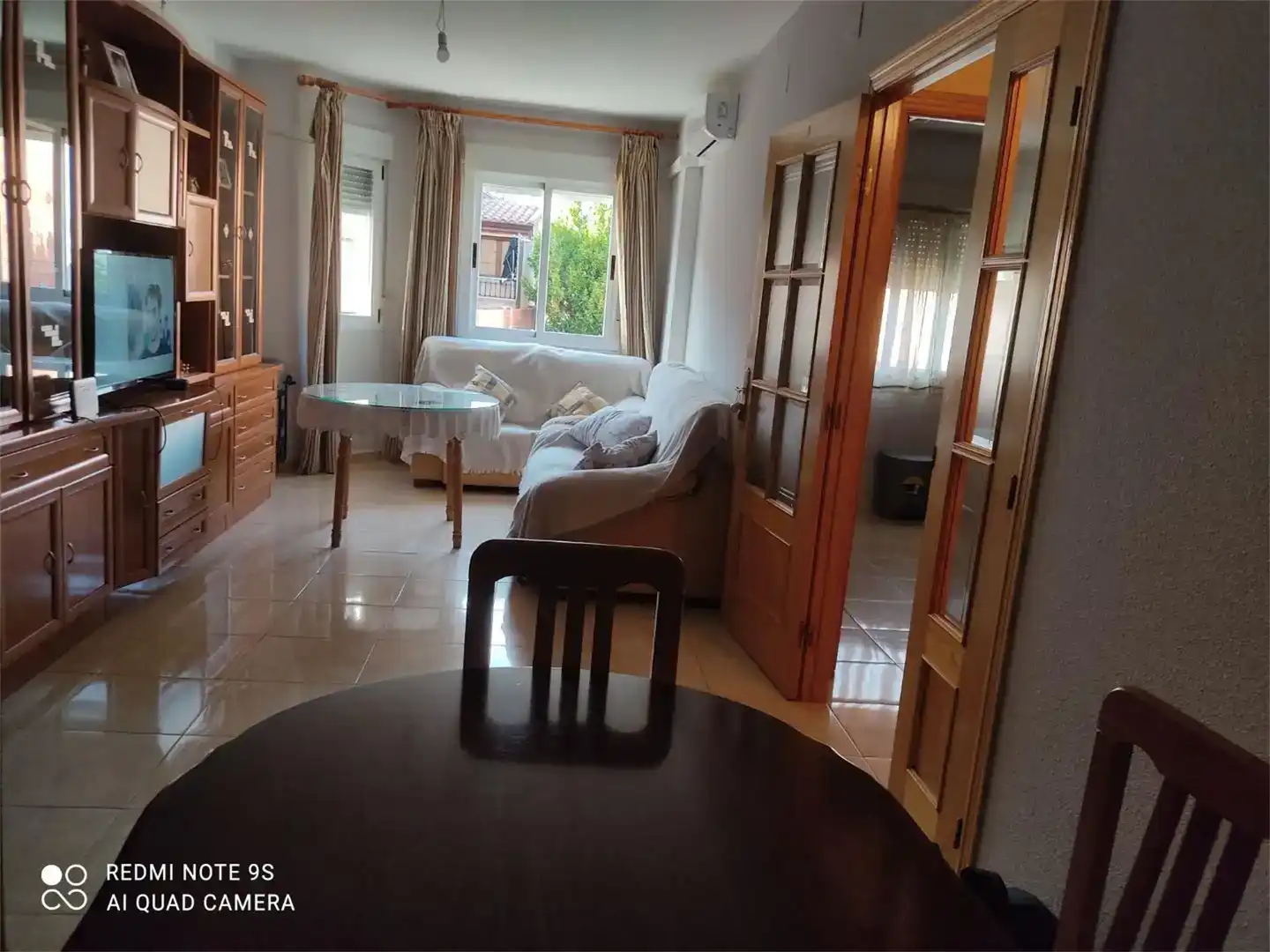 Sala d'estar de Casa adosada en venda en Zarza de Granadilla amb Aire condicionat i Moblat