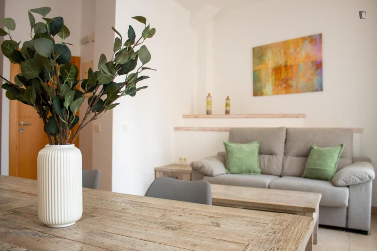 Study to rent in La Goleta - San Felipe Neri