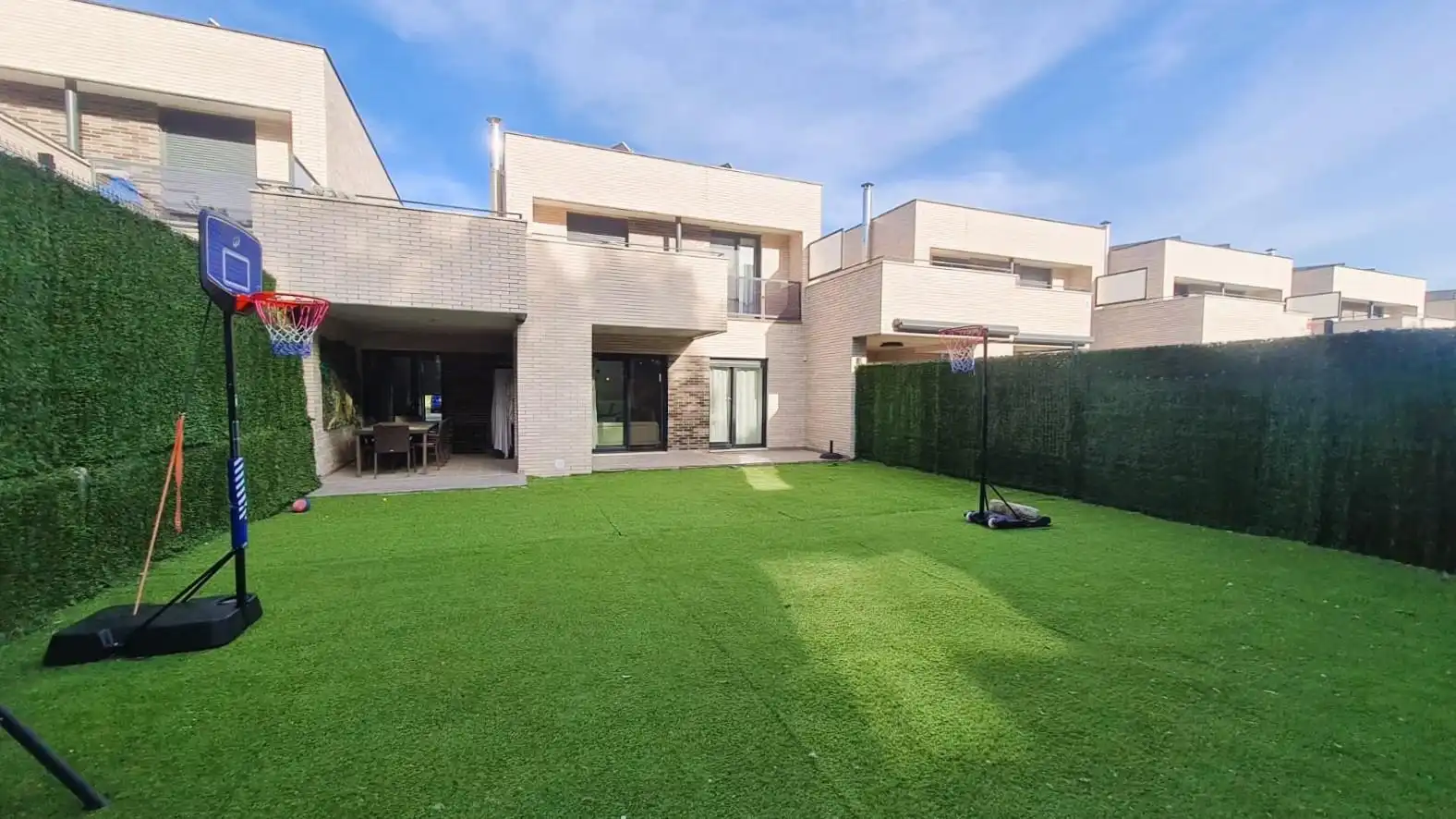 Jardín de Casa o chalet en venta en Valladolid con Calefacción, Jardín privado y Terraza