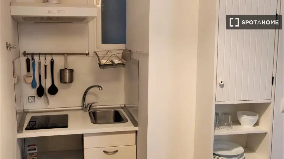 Cocina de Piso para compartir en Barcelona con Aire acondicionado, Calefacción y Terraza
