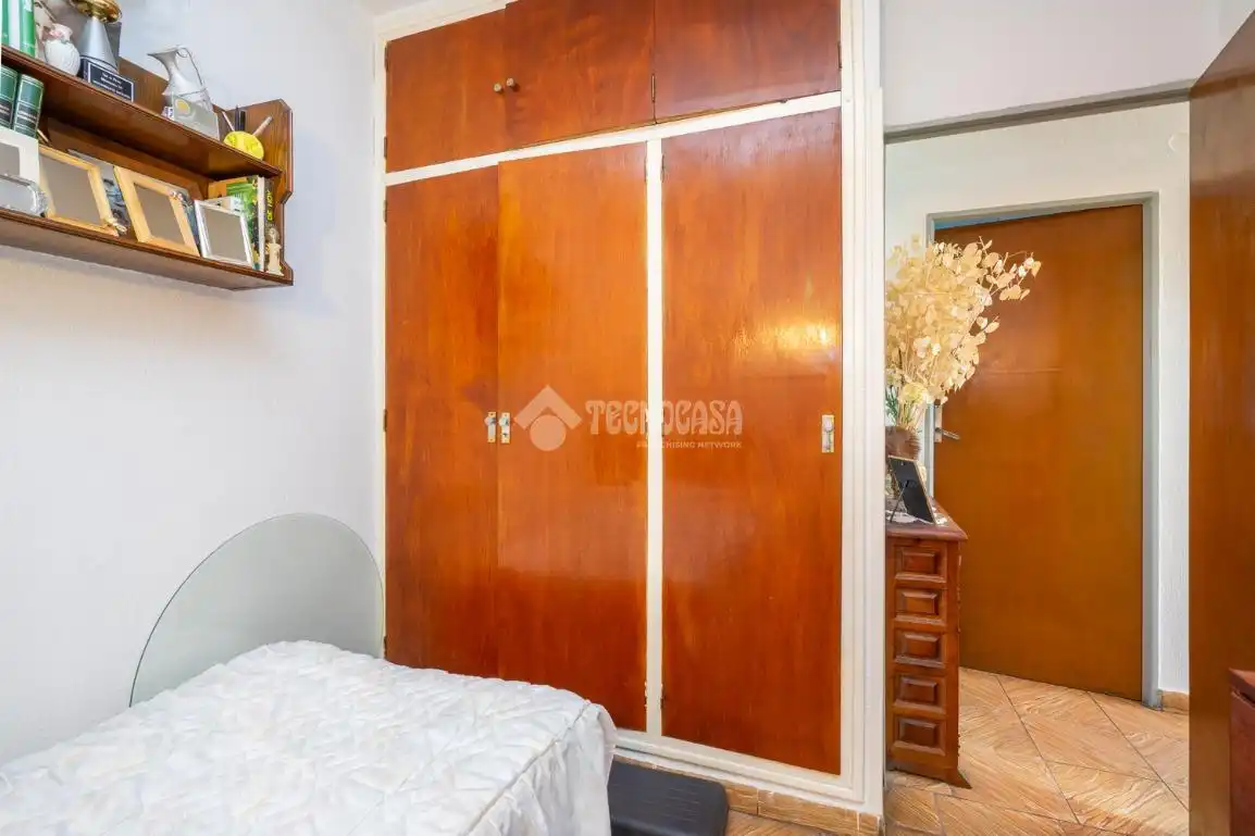 Habitación de Piso en venta en Miraflores de la Sierra con Calefacción