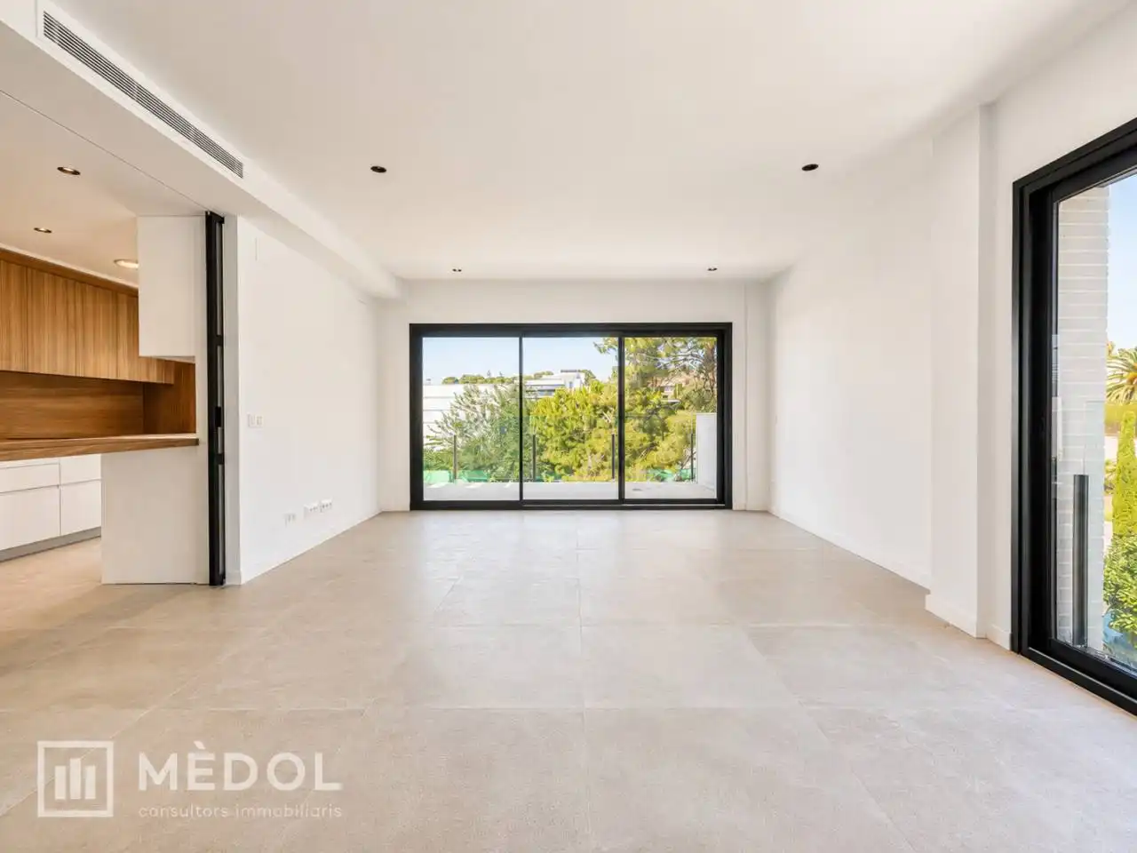 Vista exterior de Àtic en venda en Tarragona amb Aire condicionat, Calefacció i Parquet