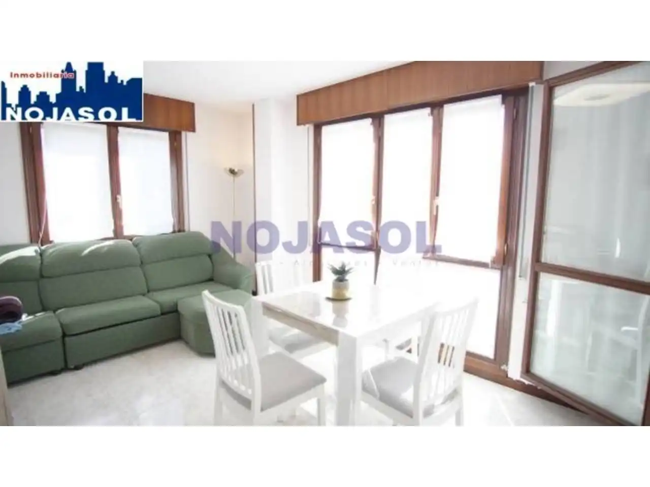 Flat with terrace to rent in Avenida Santos Mártires 6, imagen 6