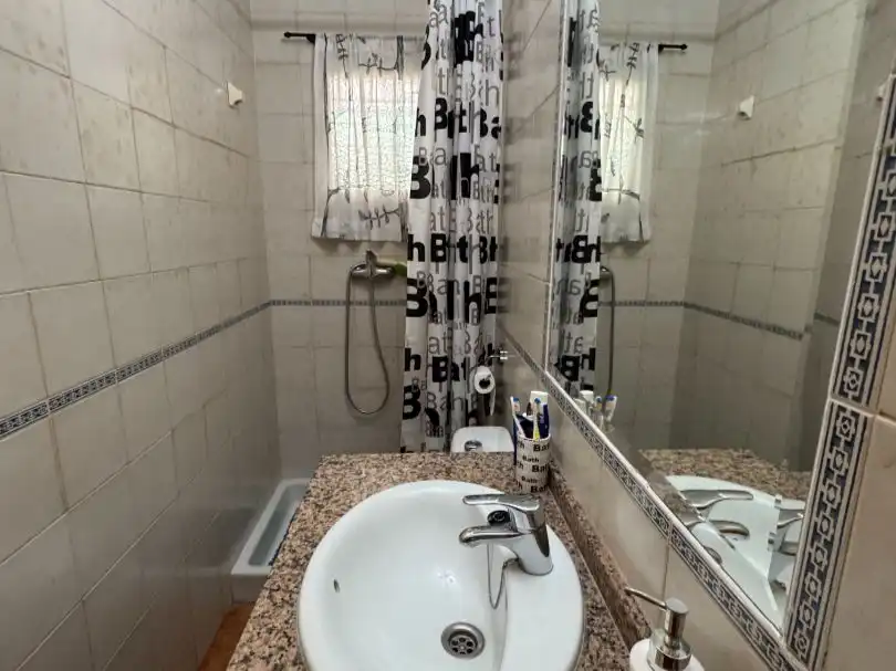 Bany de Casa o xalet per a compartir en Mazarrón amb Jardí privat, Piscina i Moblat