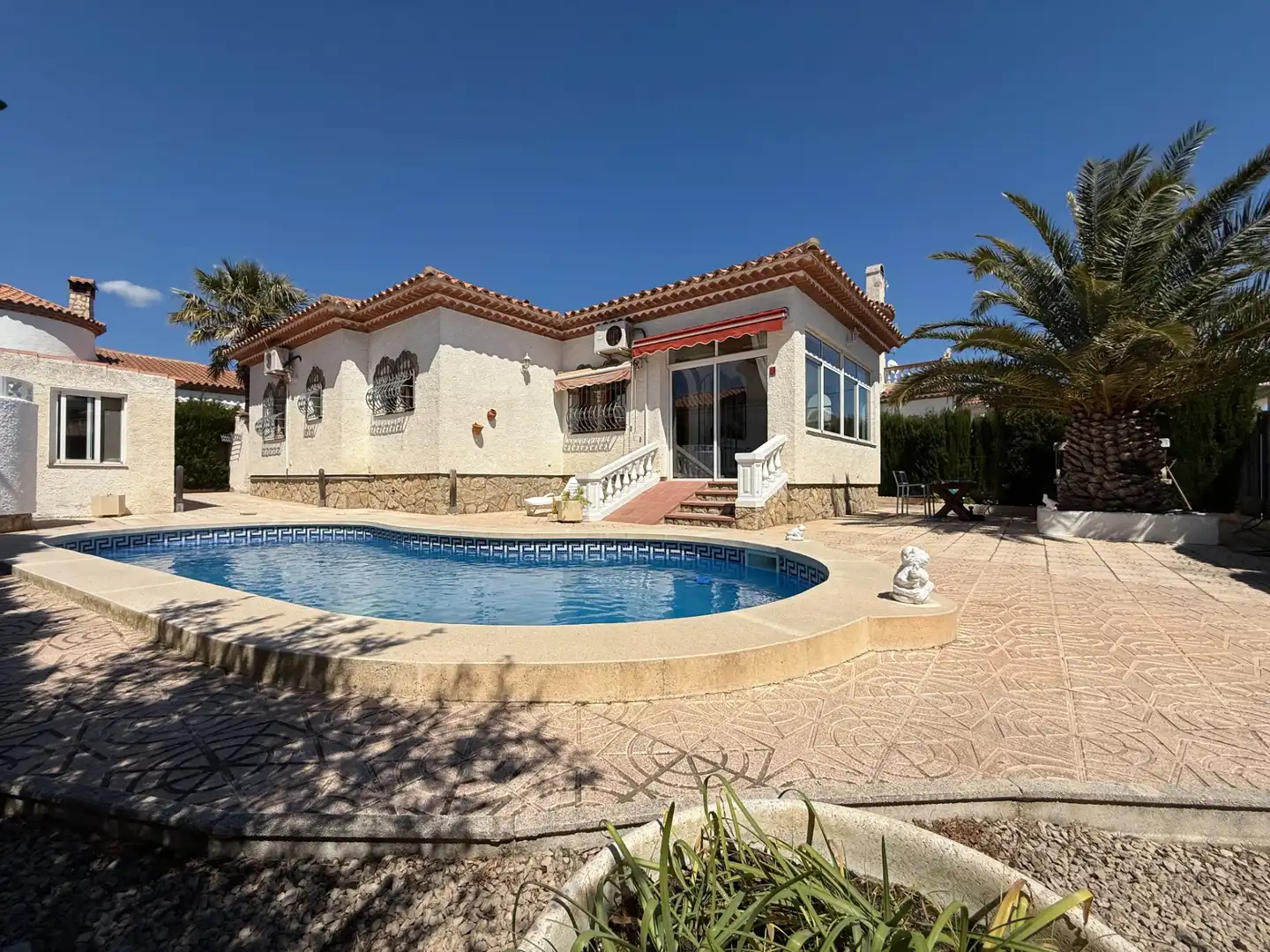 Vista exterior de Casa o chalet en venta en Mont-roig del Camp con Aire acondicionado, Calefacción y Jardín privado
