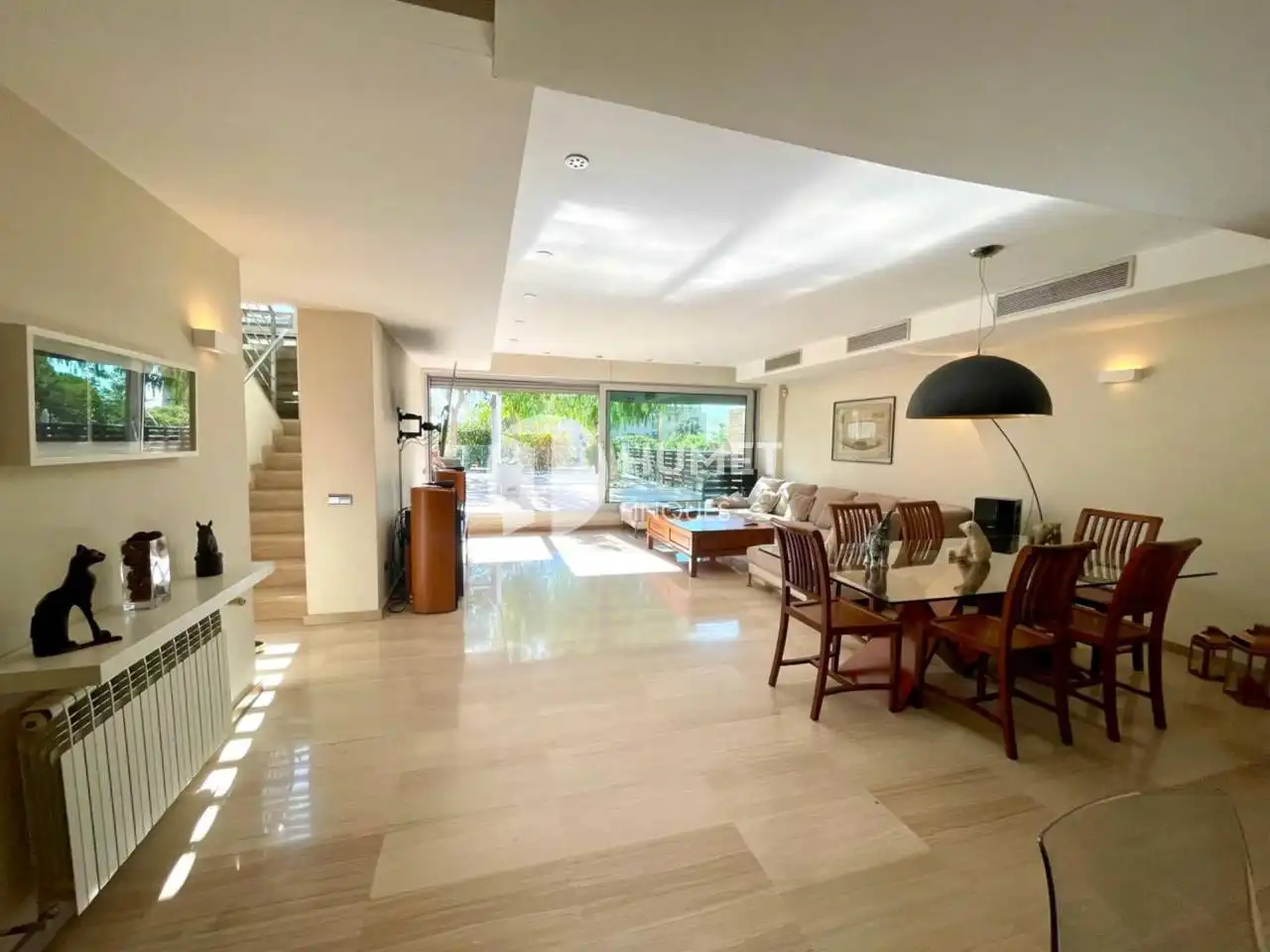 Sala de estar de Casa o chalet en venta en Barcelona con Aire acondicionado, Calefacción y Jardín privado