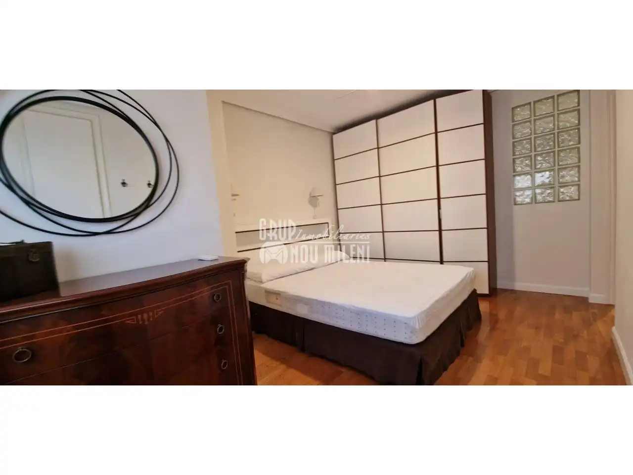 Dormitori de Dúplex de lloguer en Valencia amb Aire condicionat, Jardí privat i Parquet