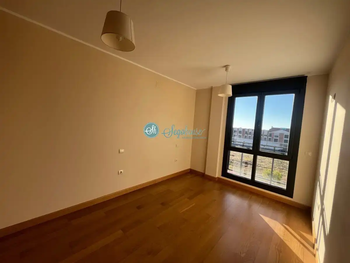 Bedroom of Flat for sale in Segovia  with Heating and Storage room