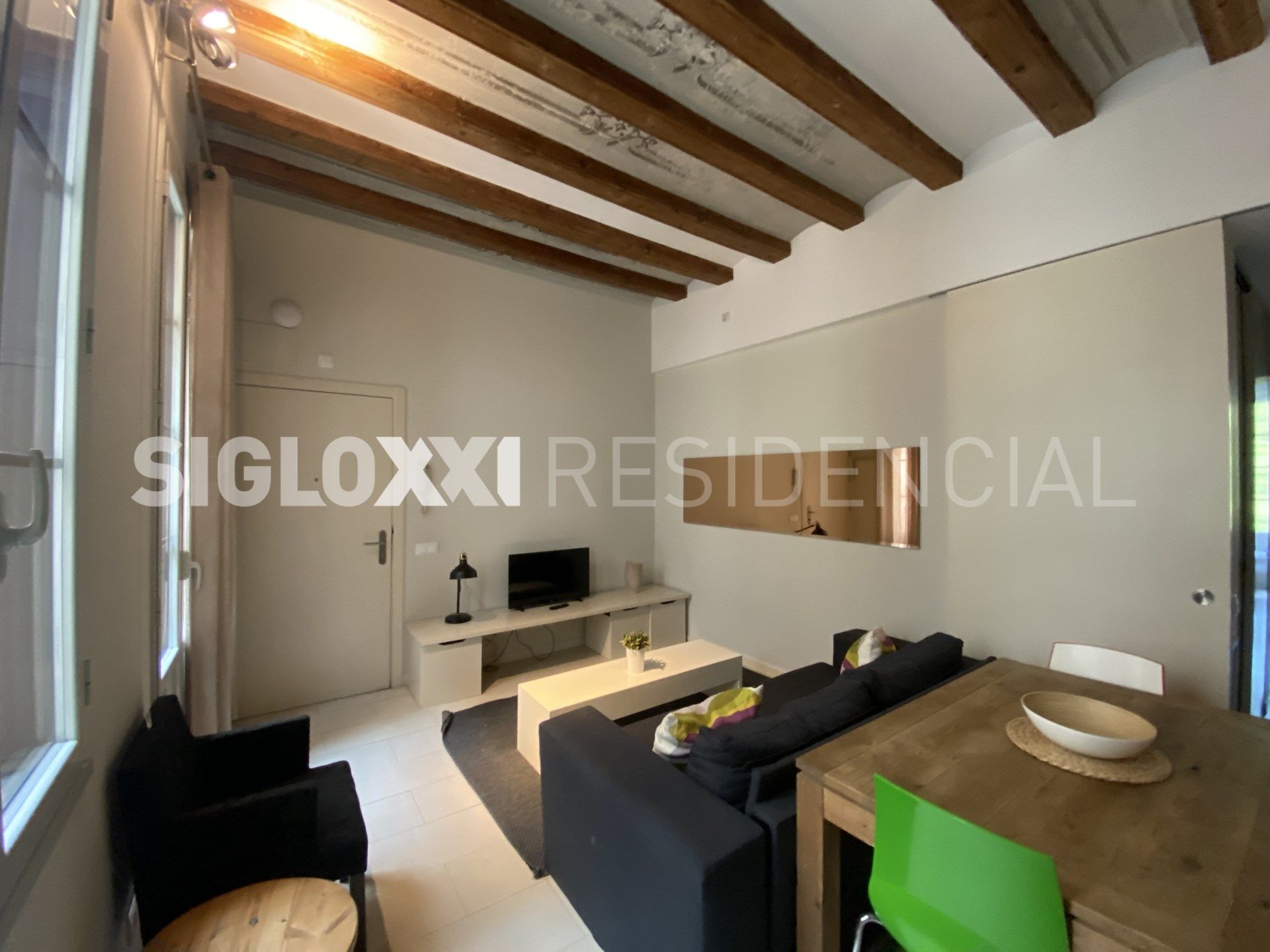 Sala de estar de Piso de alquiler en  Barcelona Capital con Aire acondicionado, Calefacción y Amueblado