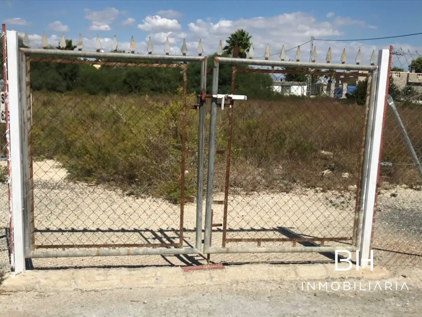 Terreno residencial en venta en La Foia - Daimés - Asprella
