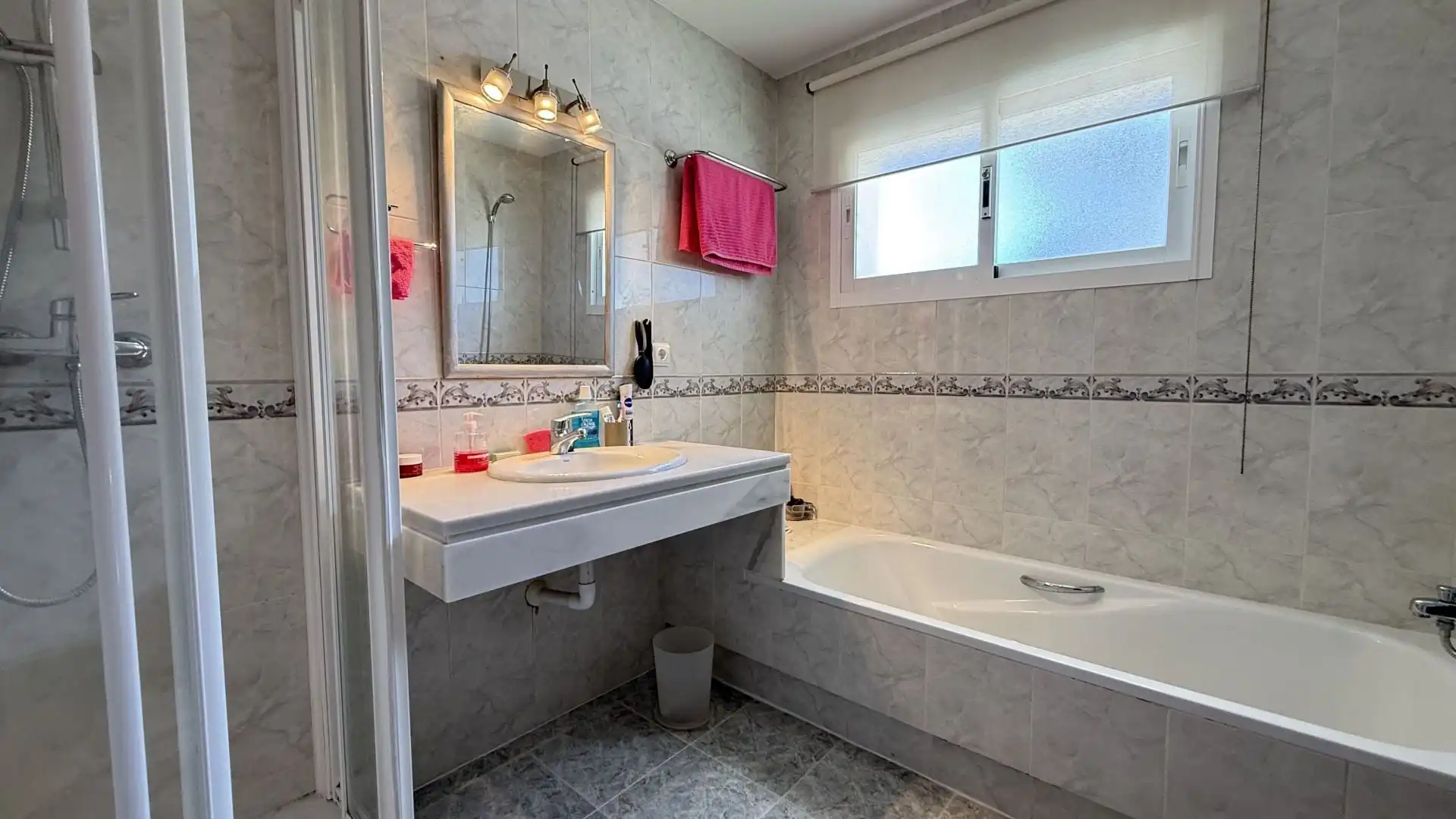 Baño de Casa o chalet en venta en Coín con Aire acondicionado y Piscina