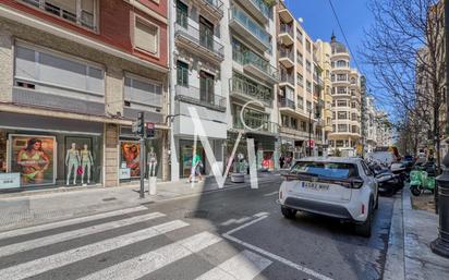 Vista exterior de Local en venda en  Valencia Capital amb Aire condicionat i Terrassa