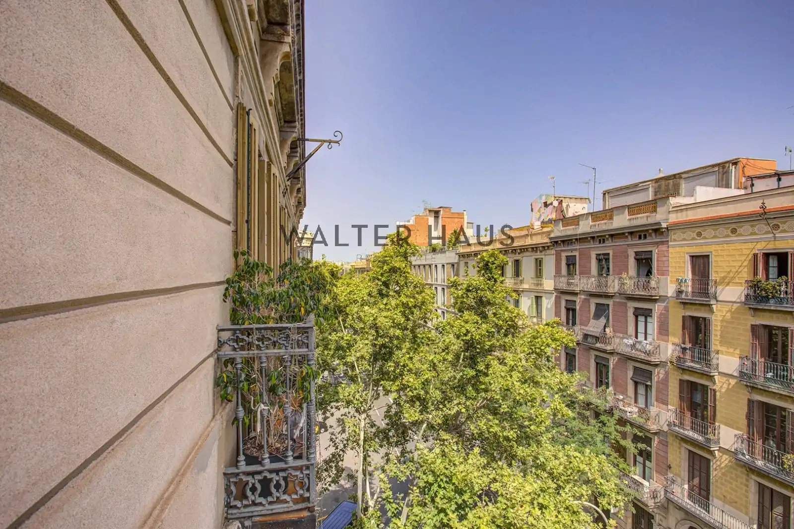 Exterior view of Flat for sale in Barcelona  with Air Conditioner, Terrace and Balcony
