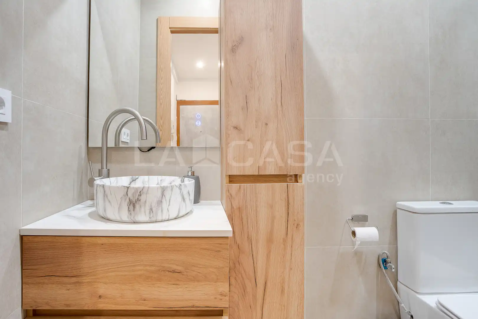 Bathroom of Ground floor for sale in Barcelona  with Heating