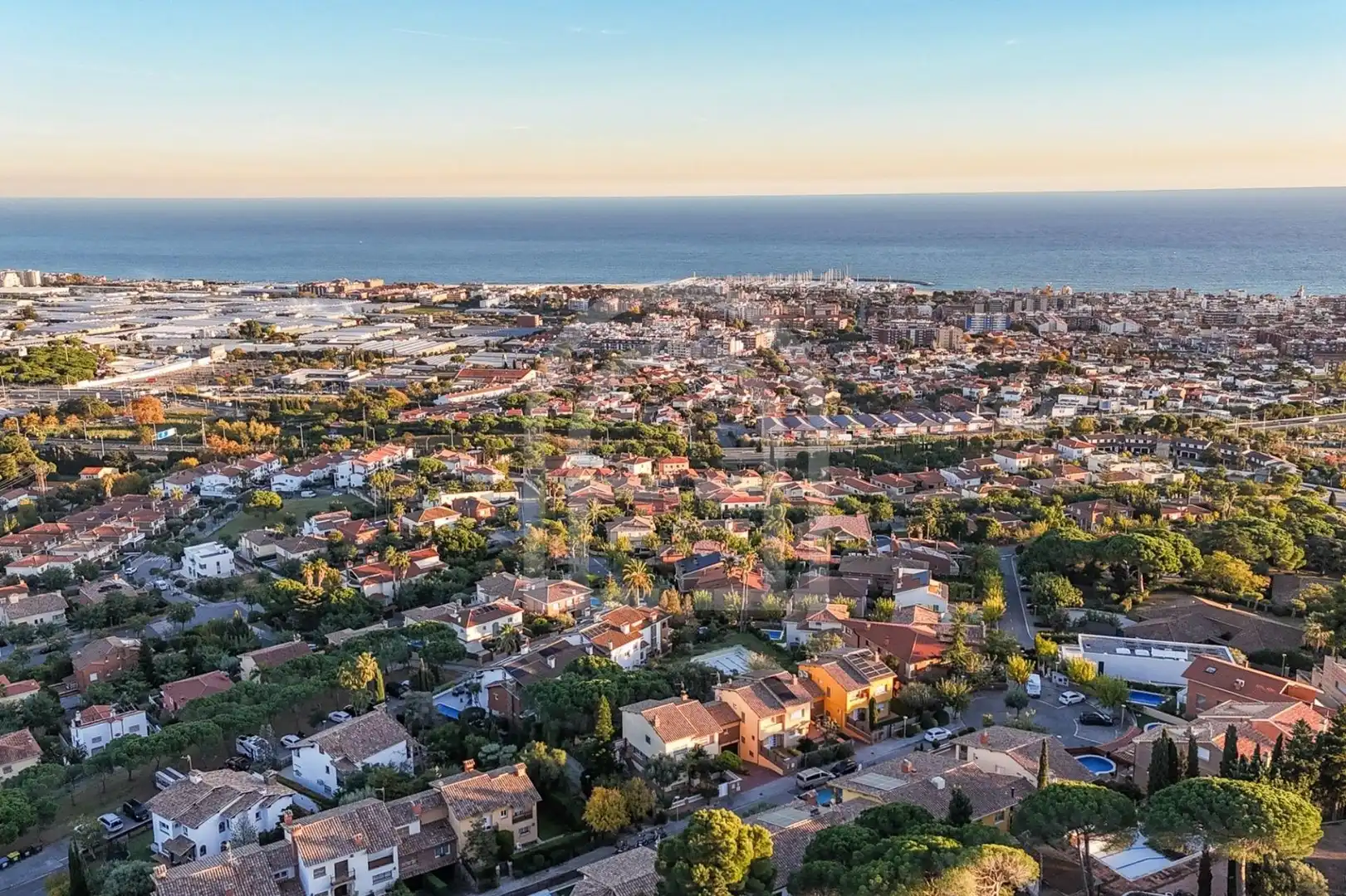 Vista exterior de Casa o chalet en venta en Premià de Dalt con Aire acondicionado, Calefacción y Jardín privado