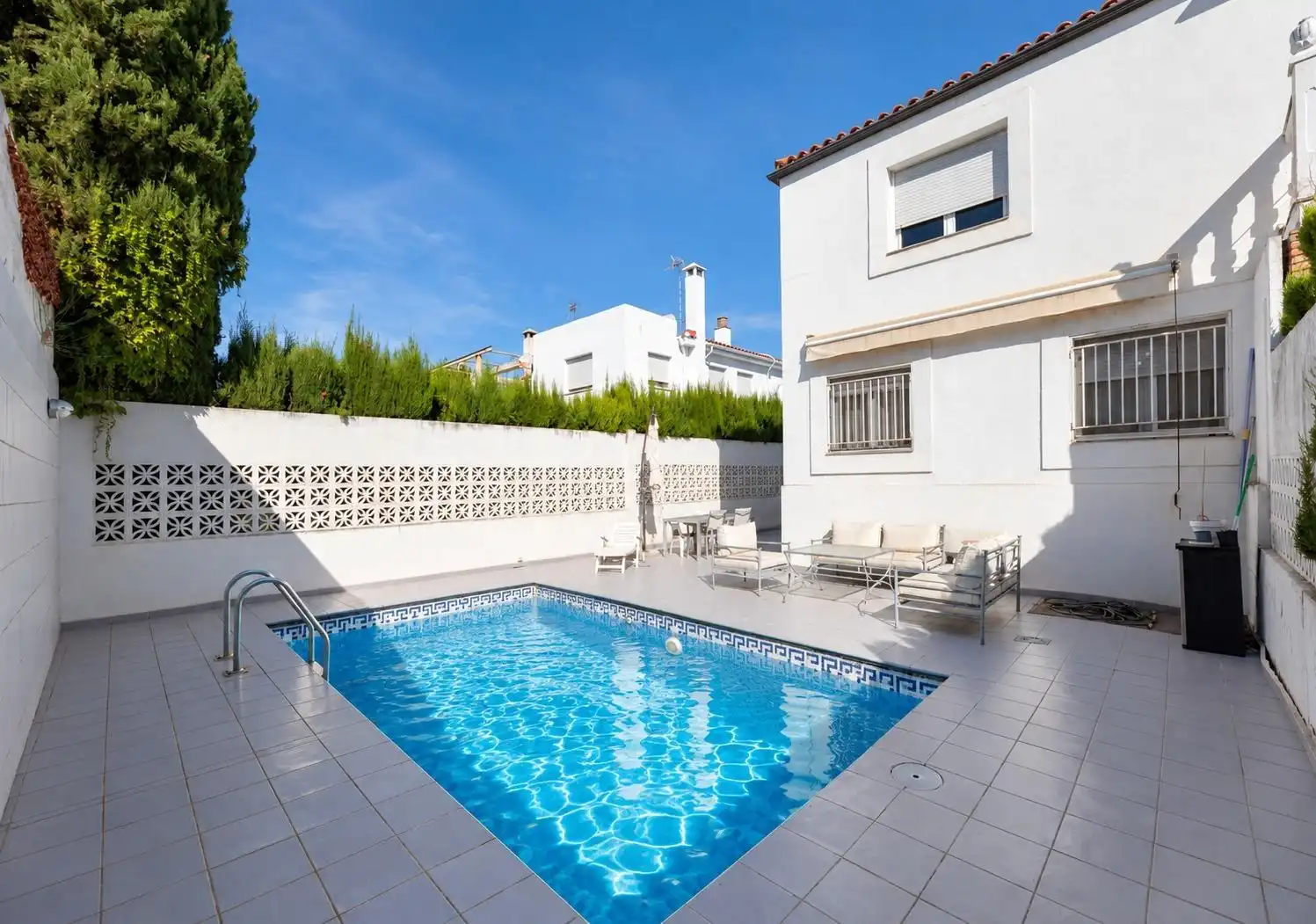 Casa con piscina in vendita a Peligros, imagen 8