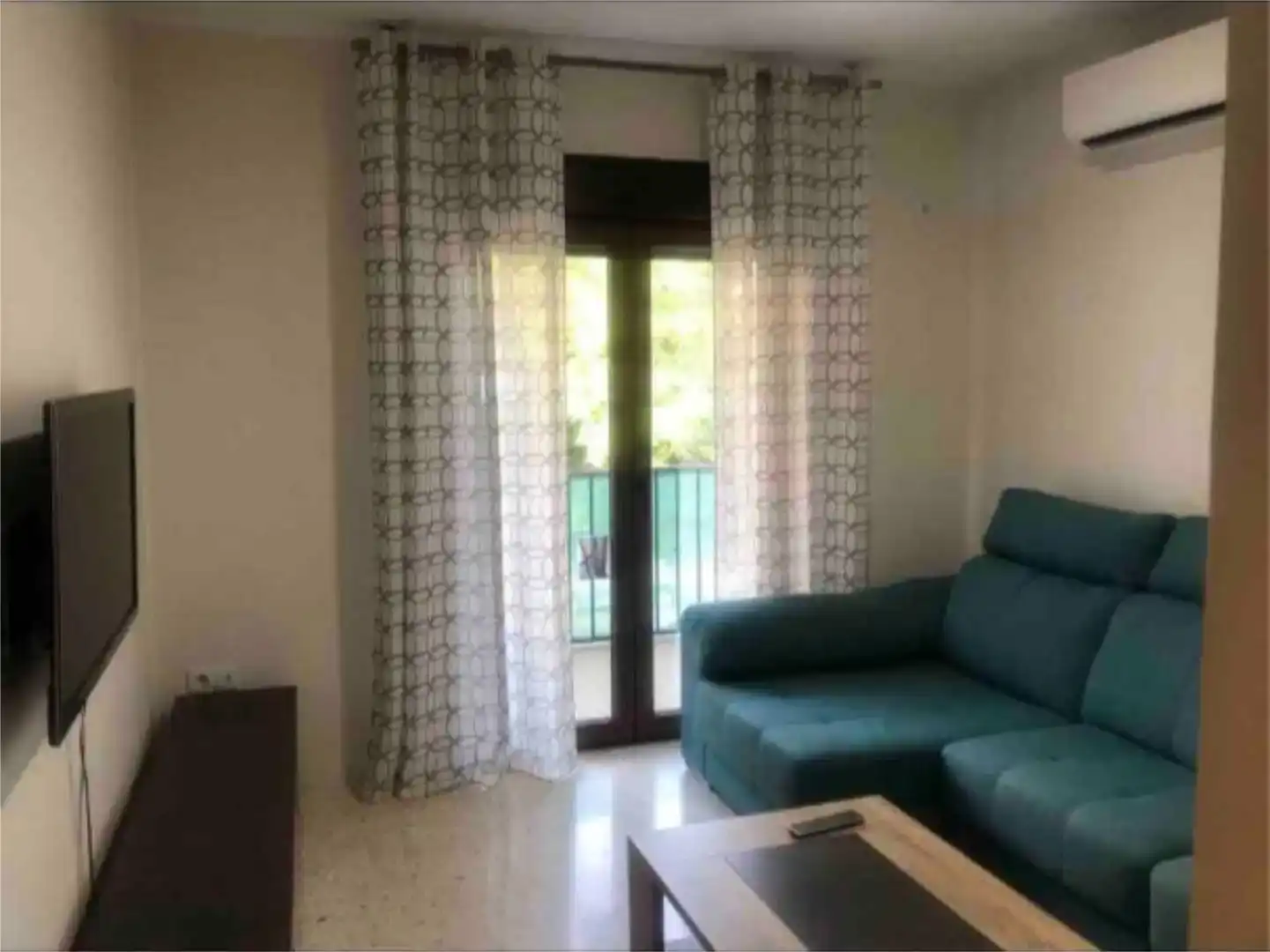 Sala de estar de Piso en venta en Tomares con Aire acondicionado, Piscina y Balcón