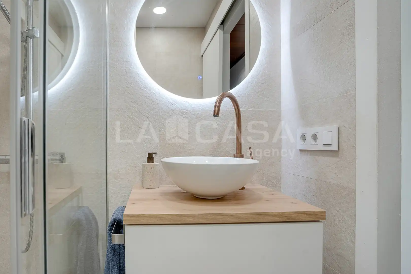 Bathroom of Flat for sale in Cornellà de Llobregat  with Balcony