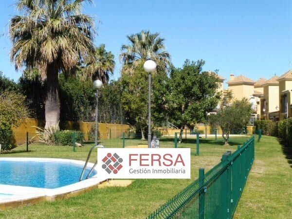 Exterior view of Single-family semi-detached to rent in El Puerto de Santa María