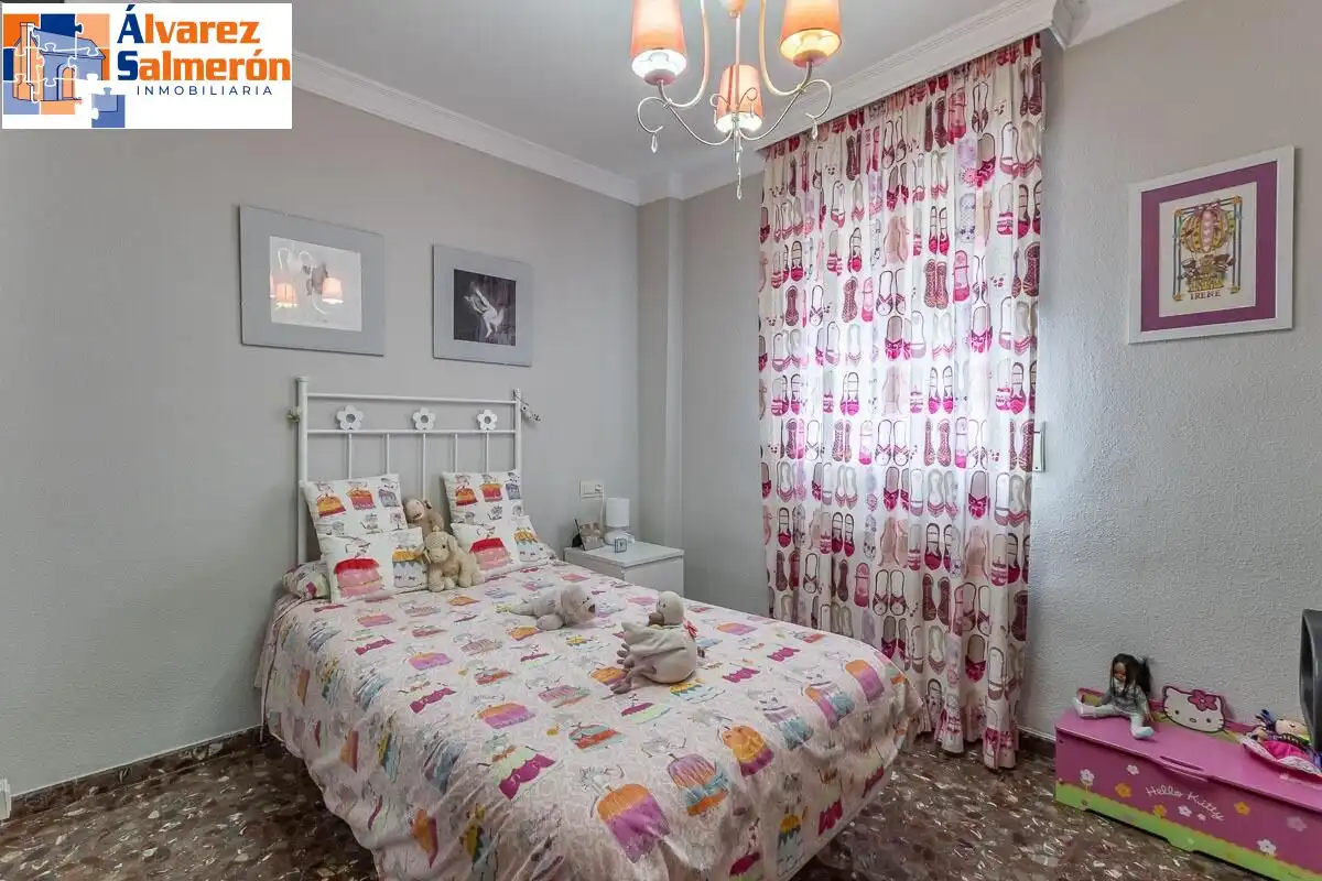 Bedroom of Houses for sale in Granada  with Air Conditioner, Heating and Terrace