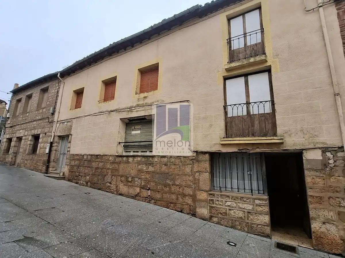 Vista exterior de Casa o xalet en venda en Sasamón amb Traster