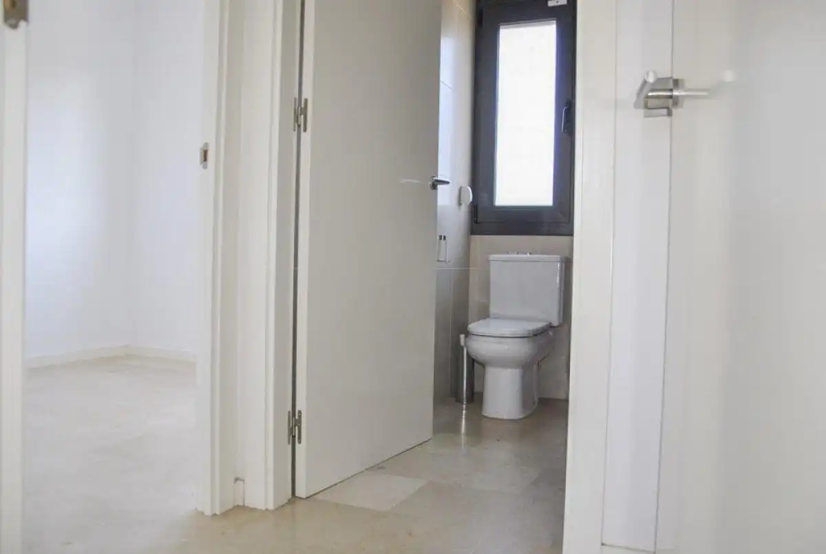 Bany de Casa o xalet en venda en Cunit amb Calefacció, Jardí privat i Parquet