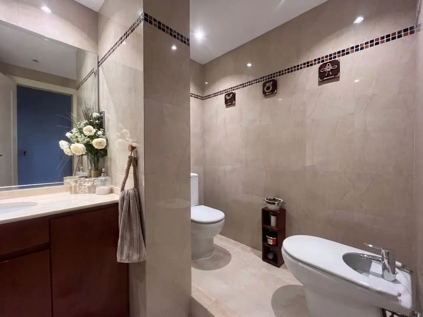 Badezimmer von Wohnung zum Verkauf in Gavà mit Klimaanlage und Terrasse