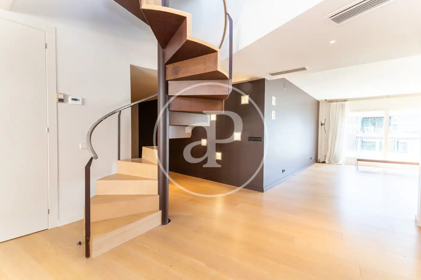 Flat for rent in Barcelona  with Air Conditioner, Heating and Terrace
