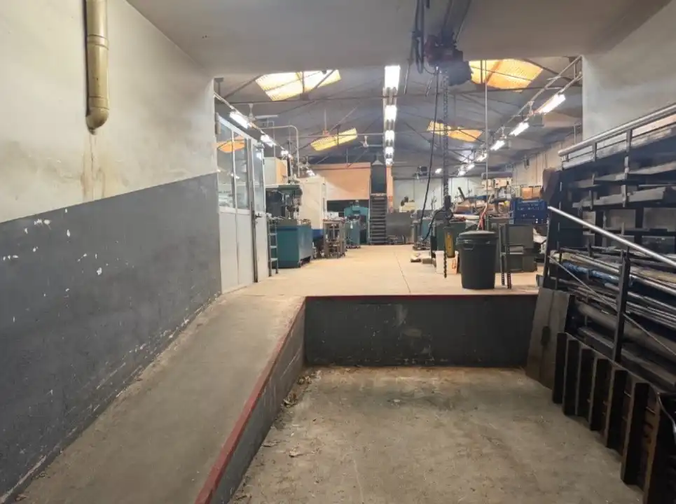 Industrial building for sale in Carrer de Girona, imagen 2